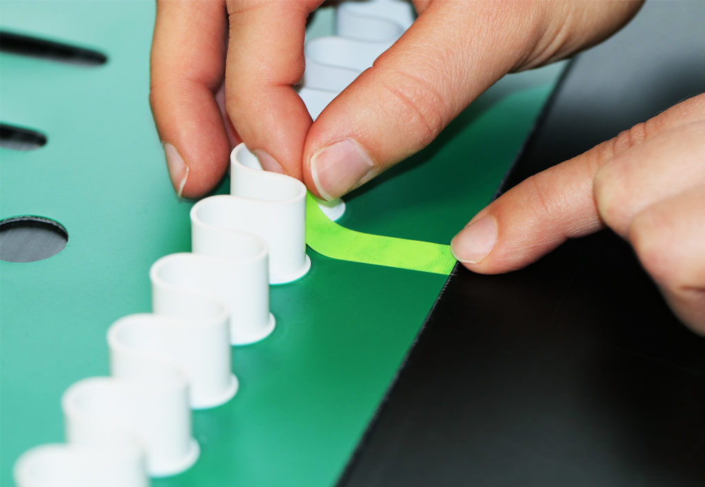 评论mesurer莱尺寸D'UNE BANDE transporteuseinstallée