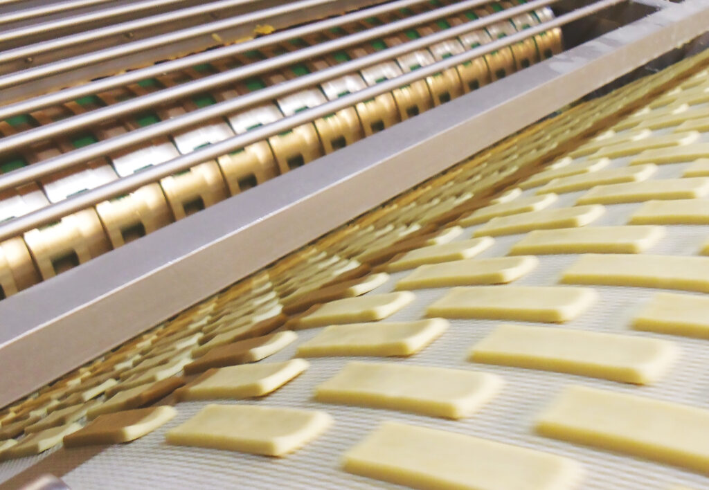 如何解决旋转成型过程中的提取问题，短带寿命和污染问题